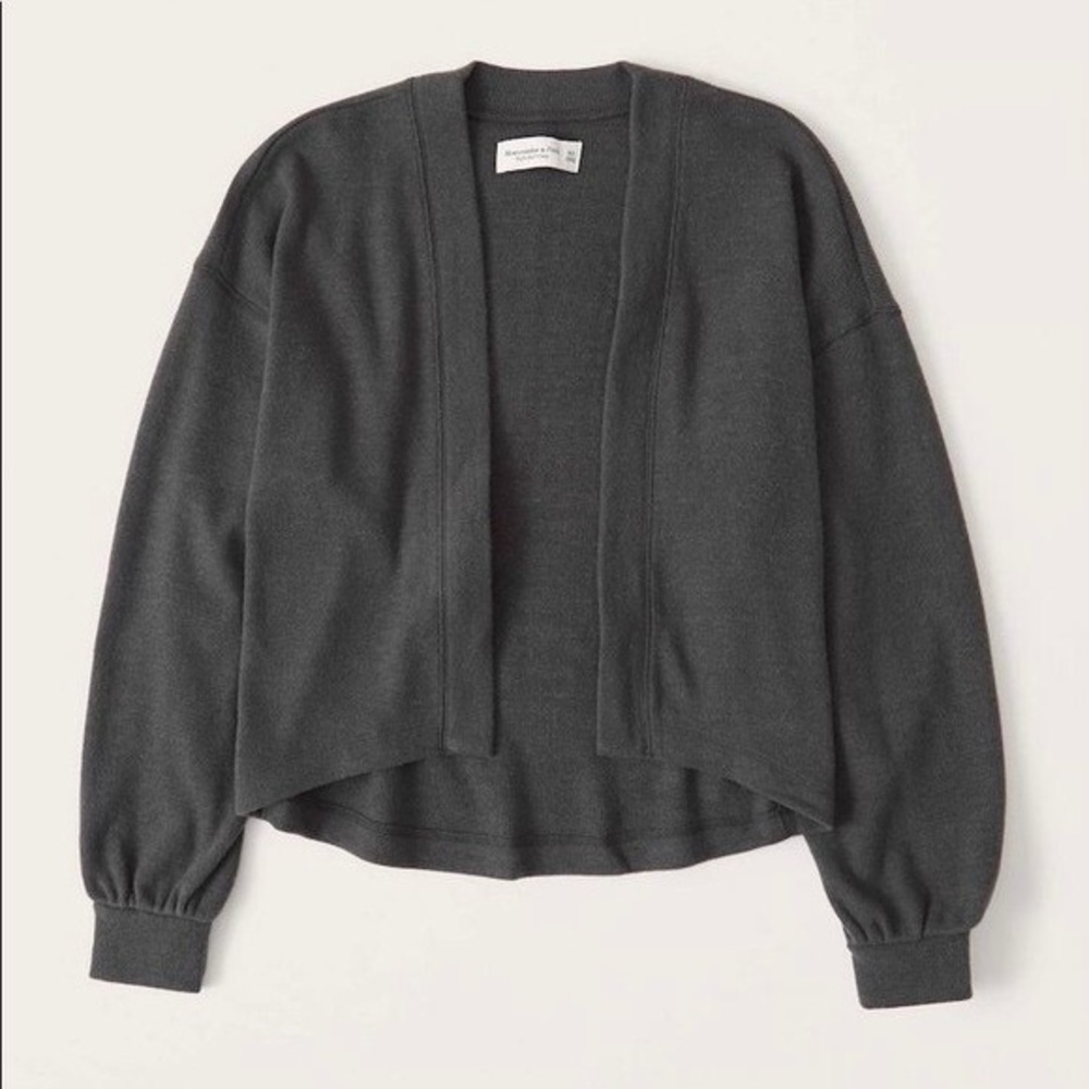Soft and cozy A&F cropped cardigan